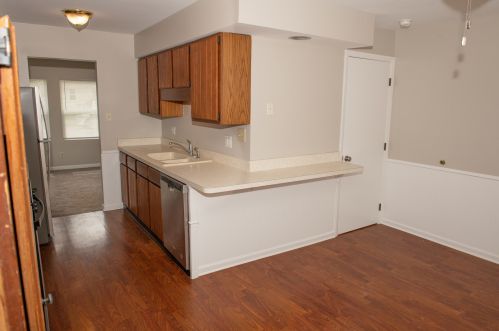 1703 Hosmer Ln, Joliet IL 60403-2033 exterior