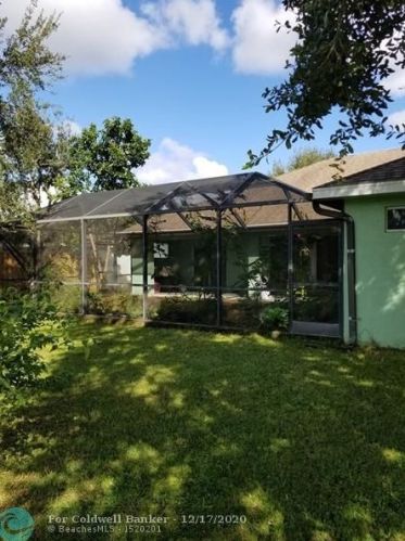 2516 Edgarce St, Fort Pierce FL exterior