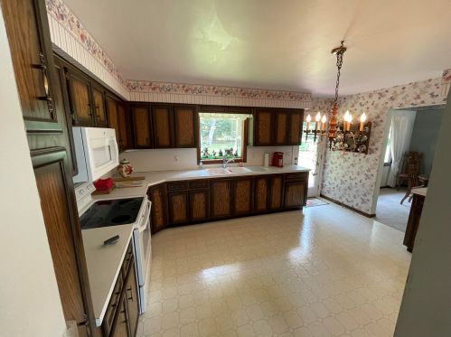 7549 Easy St, Sylvan Beach MI 49461-9508 exterior