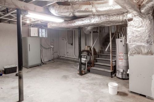 2957 Eleanor Ter, Atlanta GA  30318-6078 exterior