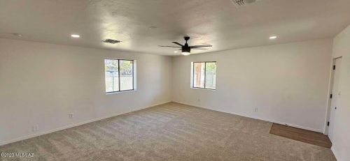 317 Calle Garcia, Tucson AZ 85706-5209 exterior