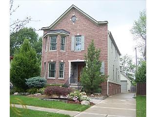 969 Bennaville Ave, Bham MI  48009-1782 exterior