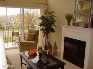 122 Oakbrook Dr, Ann Arbor MI  48104-6703 exterior