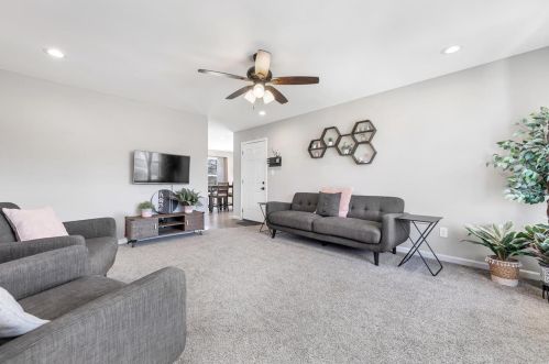 250 Village Circle Dr, Winfield MO 63389-2051 exterior