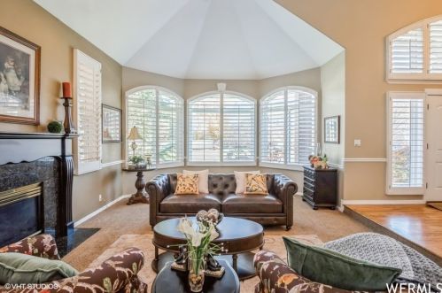 10664 Trailridge Cir, Sandy UT 84092-4758 exterior