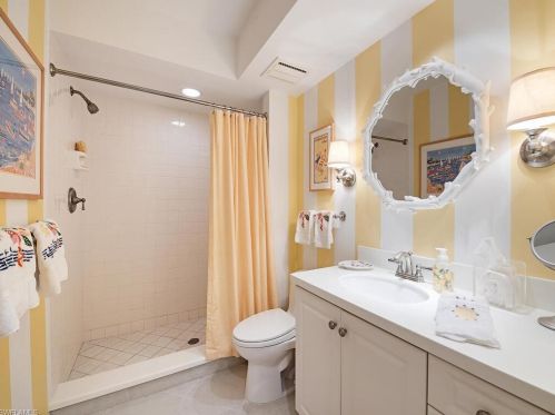 620 Bridgeway Ln, Naples FL 34108-2777 exterior