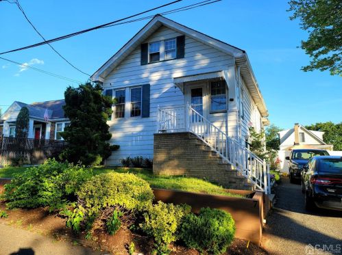 7 Bensonhurst Ave, Perth Amboy, NJ 08863-1701
