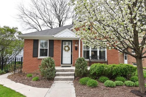 7839 Hadley St, Milwaukee, WI 53222-4926