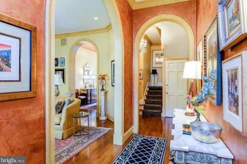 2018 Hillyer Pl, Washington, DC 20009-1006