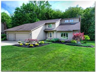 36331 Blue Grass Oval, Cleveland, OH 44139-2645