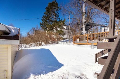 321 8th Ave, Duluth MN 55802-2606 exterior