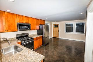 3710 41st Ave, Seattle WA  98116-3812 exterior