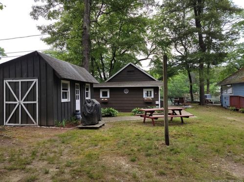 8 Arnold Ln, Killingly CT 06241-1515 exterior