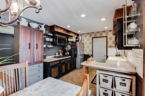 921 Duchess Ln, Saint Paul MN 55124-4707 exterior