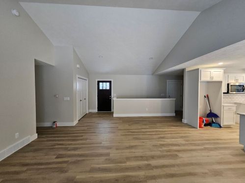 7706 Foxtail Ct, Sylvan Beach, MI 49461-9168