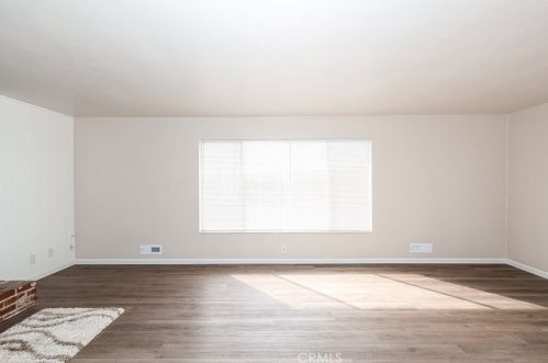 1220 Minaret Ave, Turlock CA  95380-5528 exterior