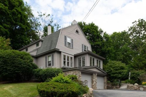 28 Westbourne Rd, Concord NH 03301-2916 exterior