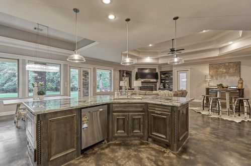 12122 Hawthorne Dr, Montgomery TX 77356-5449 exterior