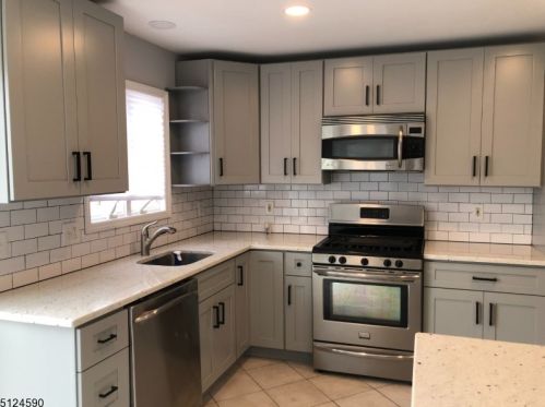 132 Jackson Ave, West Paterson NJ  07424-3351 exterior