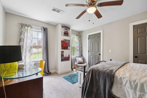 548 Holderness St, Atlanta GA 30310-1750 exterior