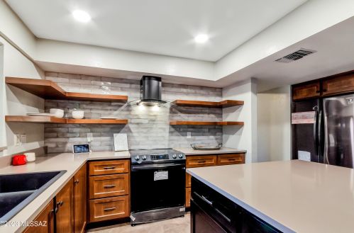 4701 Camino Gacela, Tucson AZ  85718-6813 exterior