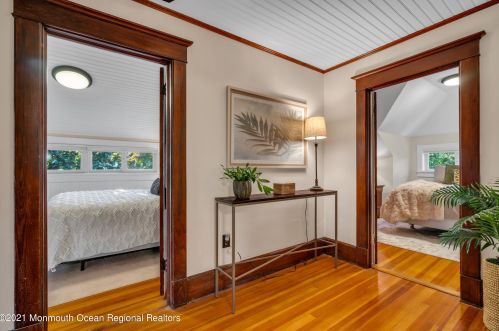 25 Memorial Pkwy, Atlantic Highlands NJ 07716-1655 exterior