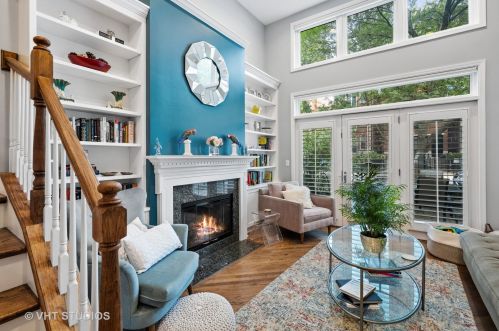 3932 Greenview Ave, Chicago, IL 60613-2505