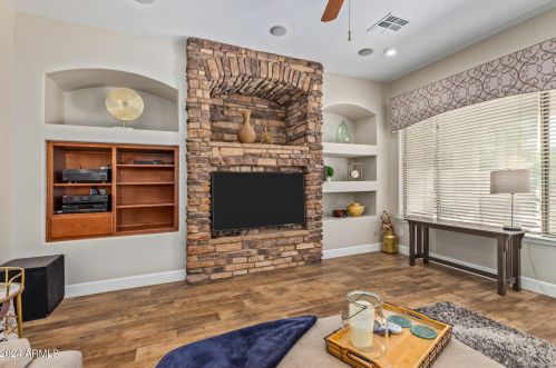 1623 Kaibab Dr, Chandler AZ 85249-3071 exterior