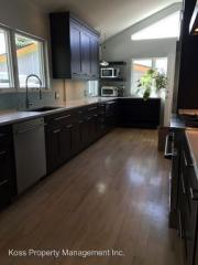 7525 28th Ave, Seattle WA  98117-4537 exterior