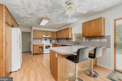 7197 Un Deposit Rd, Hummelstown PA 17036-9213 exterior