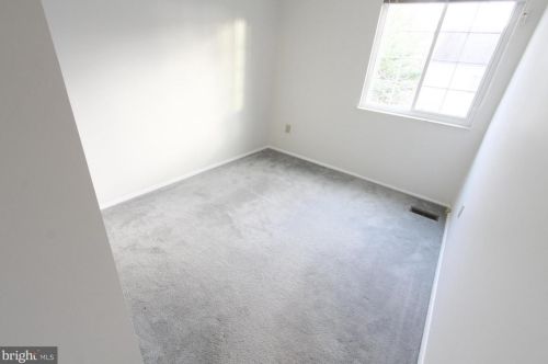 7800 Havenside Ter, Rockville MD 20855-2261 exterior