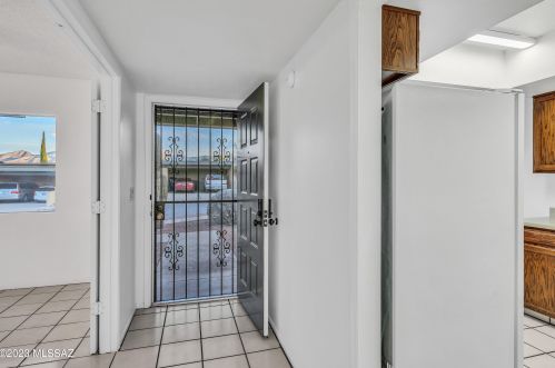 7860 Baker St, Tucson AZ  85710-2360 exterior