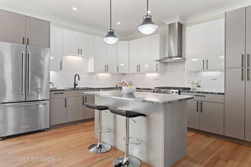 4331 Vernon Ave, Chicago IL 60653-3406 exterior