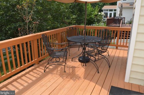 6317 Alderman Dr, Alexandria VA 22315-3731 exterior