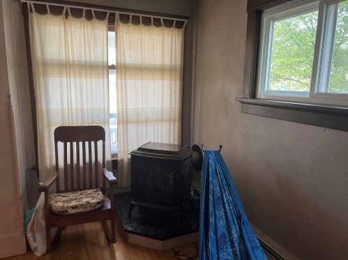 1607 Division St, Manitowoc WI 54220-5627 exterior