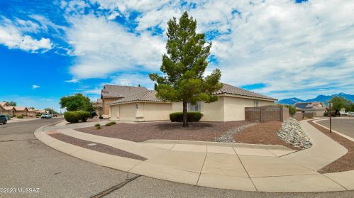 9605 Grand Teton Rd, Tucson, AZ 85748-6649