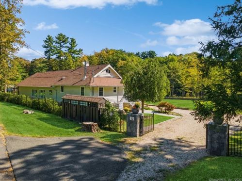 22 Bloomer Rd, Ridgefield, CT 06877-6006