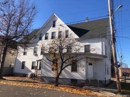 104 Meadow St, Wallingford CT 06492-3614 exterior