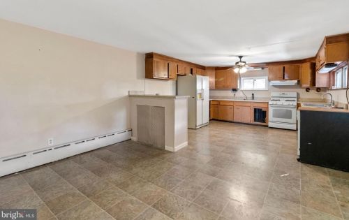 227 Lemonte St, Philadelphia PA 19128-4519 exterior