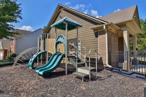 425 Cyn Way, Atlanta GA 30349-8798 exterior