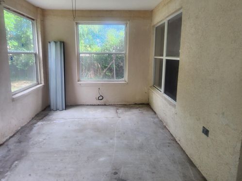 2737 District Ave, Fort Pierce FL 34953-5831 exterior