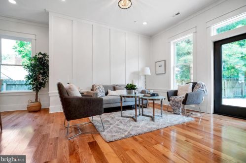 102 Ritchie Ave, Silver Spring MD  20910-5112 exterior