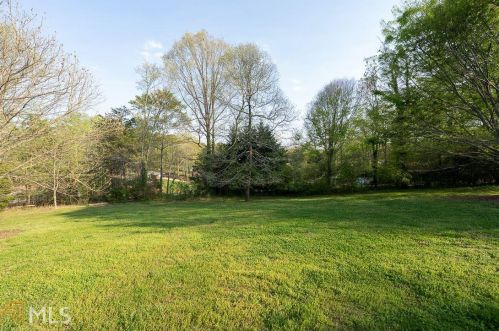 2091 Gdn Rd, Gainesville GA 30507-5019 exterior