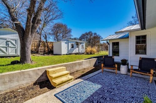 2425 Euclid Ave, Austin TX 78704-5419 exterior