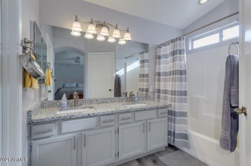 17244 46 Pl, Phoenix AZ 85042-5310 exterior