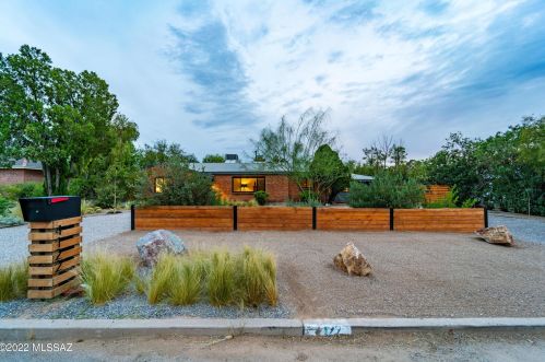4122 Holmes St, Tucson, AZ 85711-1931