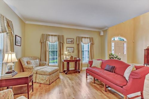 1032 Lk Dr, Gainesville GA 30506-1728 exterior