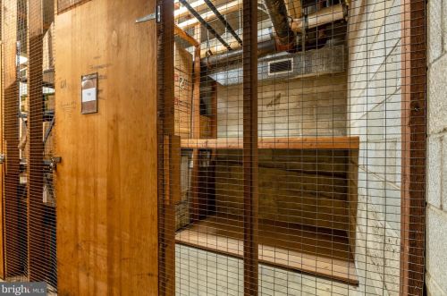 2700 Calvert St, Washington DC 20008-2663 exterior