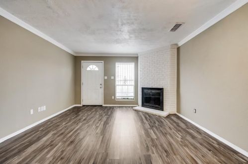 2107 Aspen Dr, Dallas TX  75227-8158 exterior