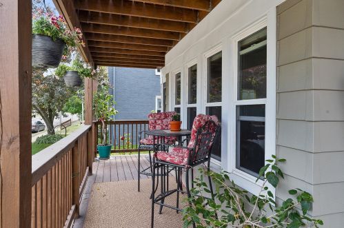 3411 Kinnickinnic Ave, Milwaukee, WI 53207-3144